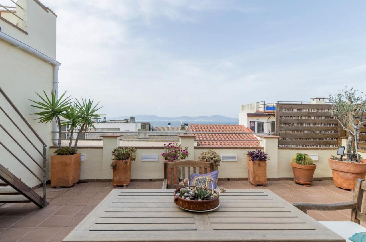 Vive Tu Vida Sonada Delante Del Mar Apartment L' Escala Luaran gambar