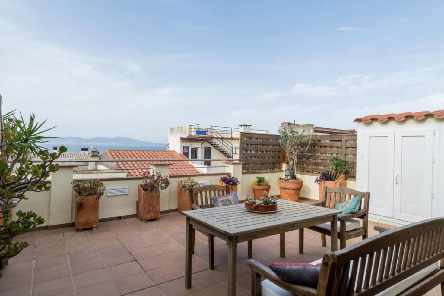 Vive Tu Vida Sonada Delante Del Mar Apartment L' Escala Luaran gambar