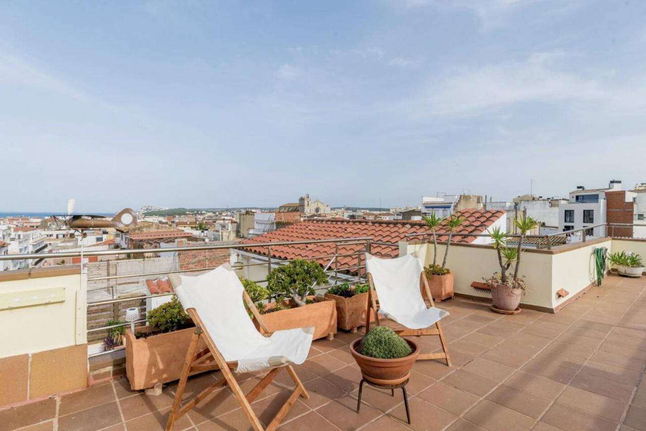 Vive Tu Vida Sonada Delante Del Mar Apartment L' Escala Luaran gambar